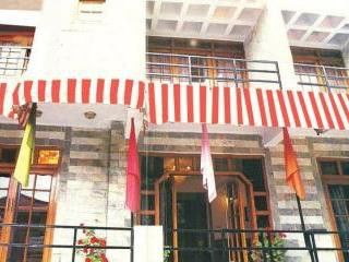 Radha Continental Hotel Nainital Extérieur photo